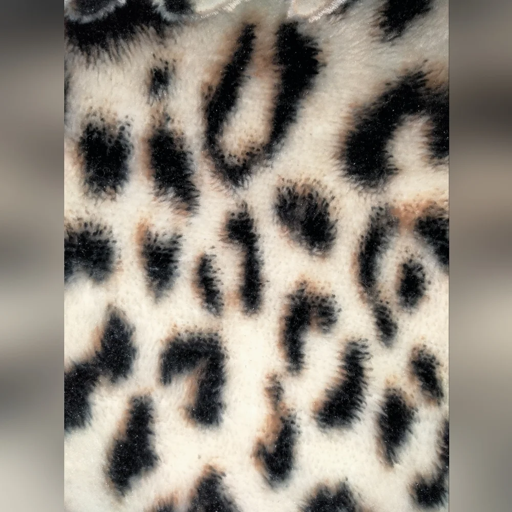 Victoria's Secret (Size M/L) Animal Print Plush Fleece Slip Pockets Belted Robe